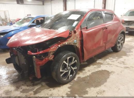 Toyota  - C-Hr  - 2018 - Red - 41476098