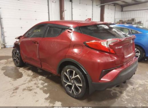 Toyota  - C-Hr  - 2018 - Red - 41476098
