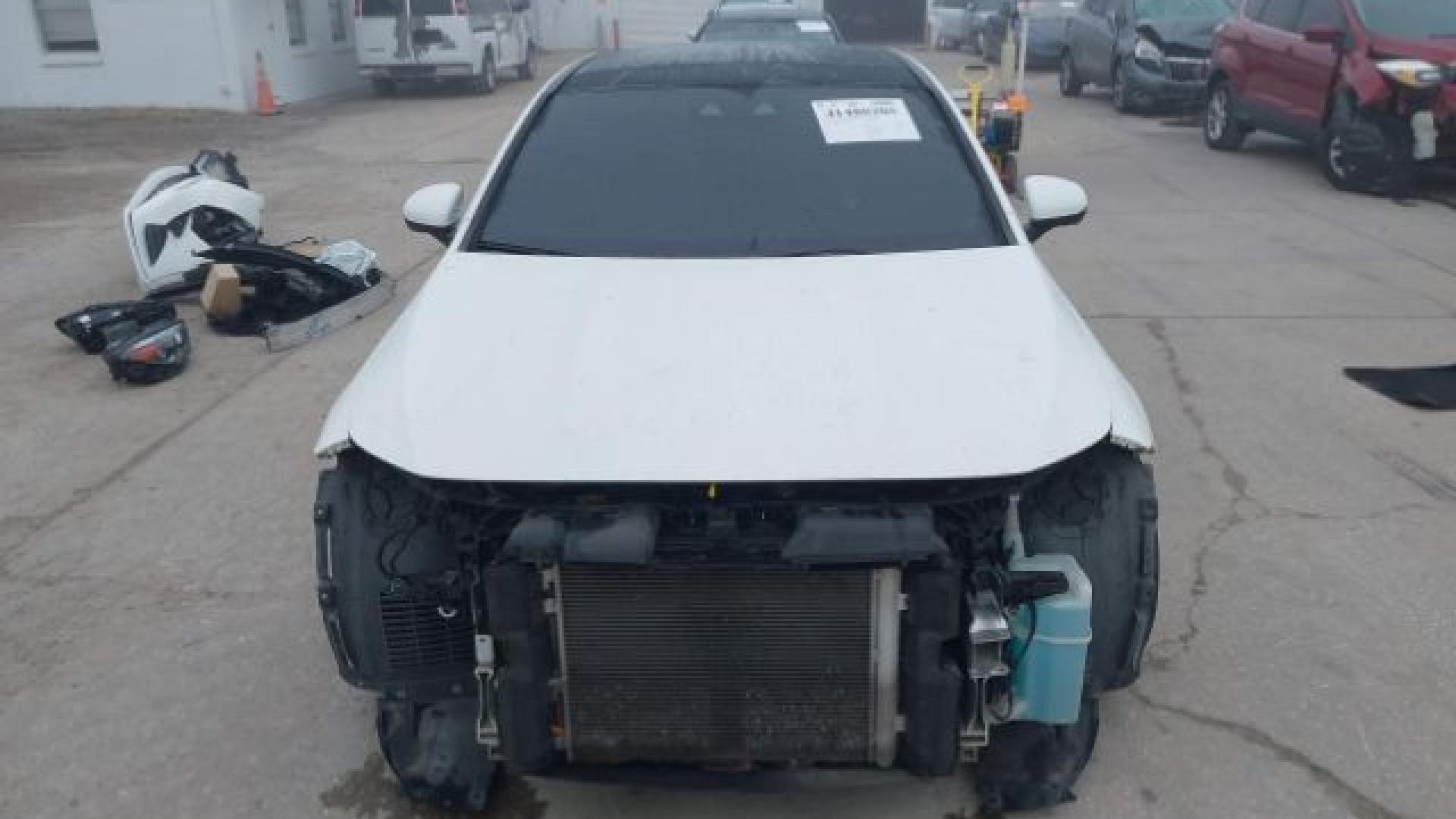 Mercedes - Cla250 - 2020 - White - 41480205