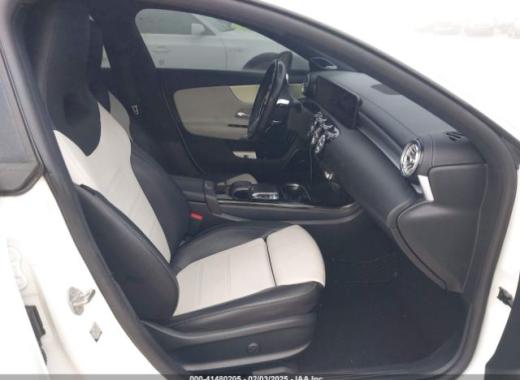Mercedes - Cla250 - 2020 - White - 41480205