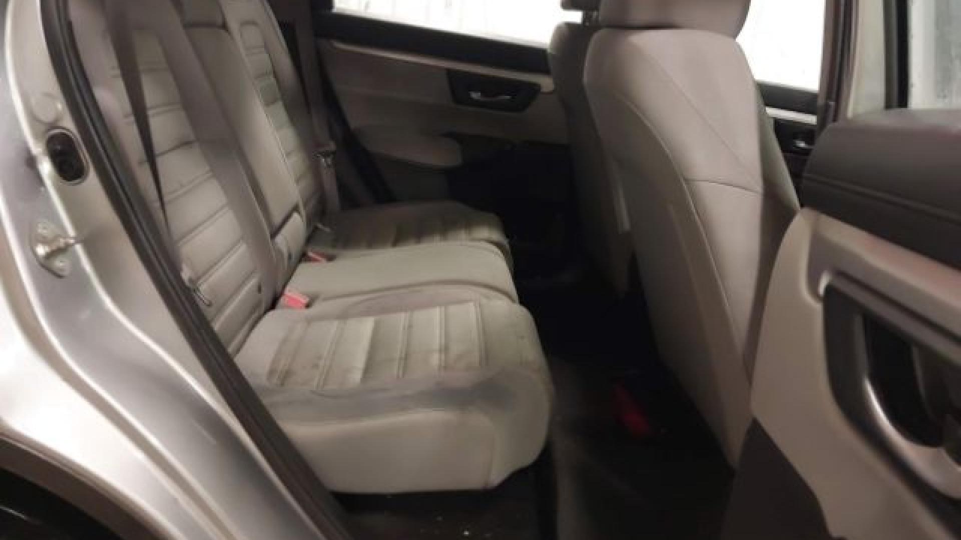 Honda - Cr-V - 2017 - Silver - 41483622