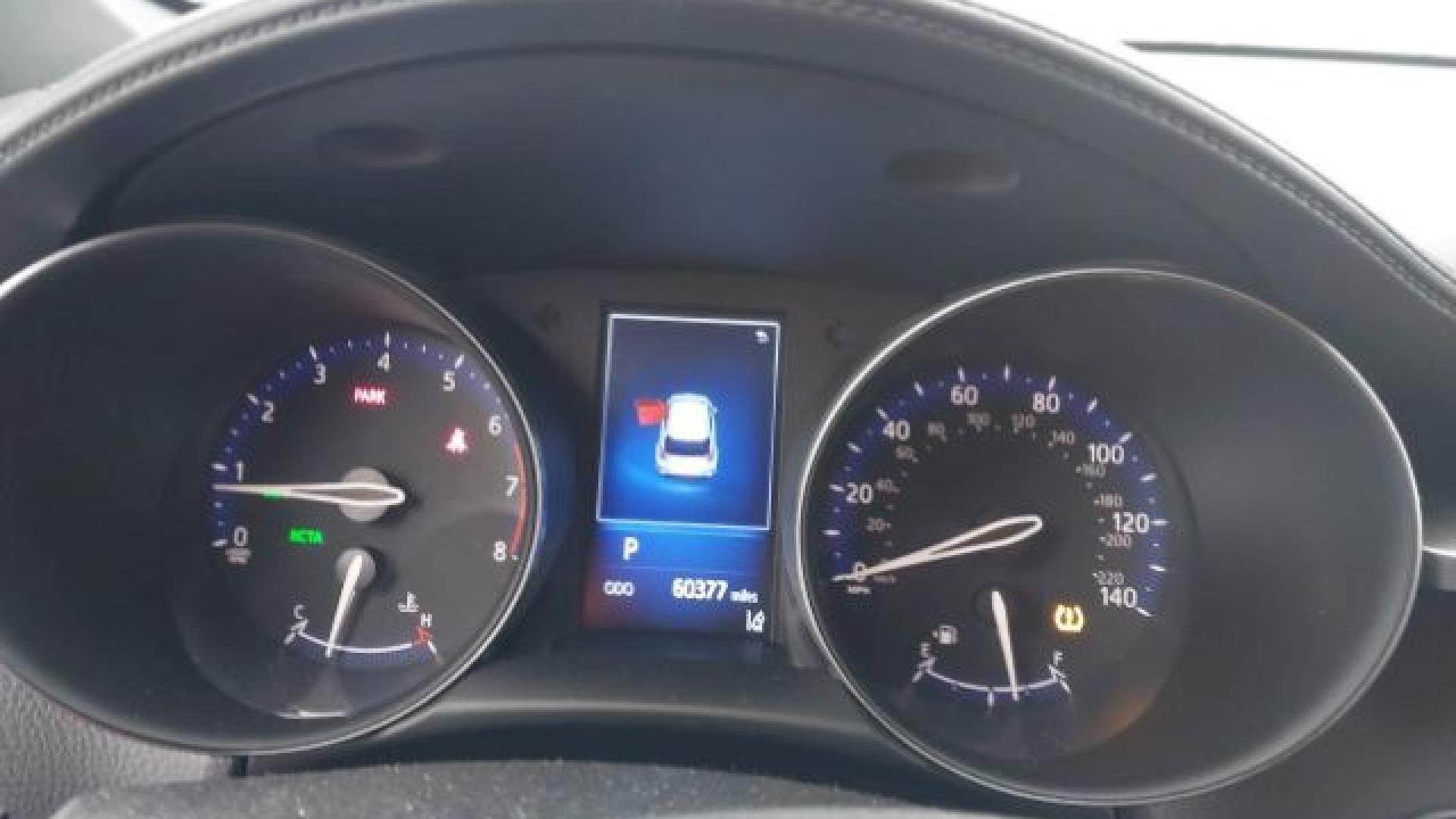 Toyota  - C-Hr  - 2018 - Blue Gitan - 41486359