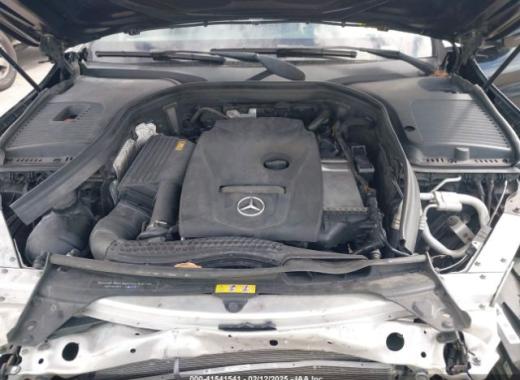 Mercedes - Glc300 - 2018 - Black - 41541541