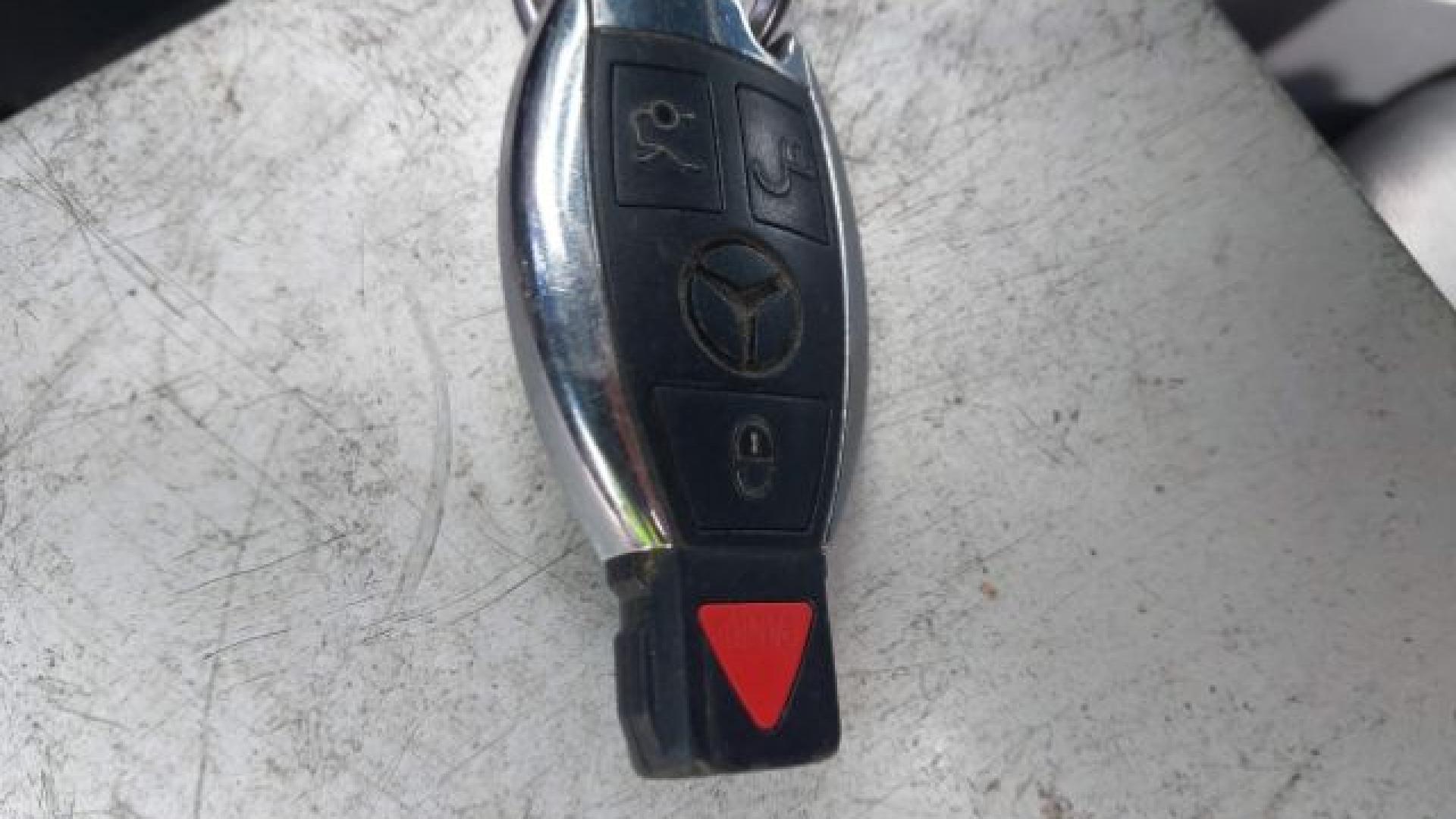 Mercedes - Glc300 - 2018 - Black - 41541541