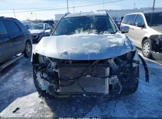 Nissan  - Rogue - 2018 - Silver - 41556251