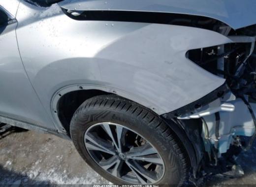 Nissan  - Rogue - 2018 - Silver - 41556251