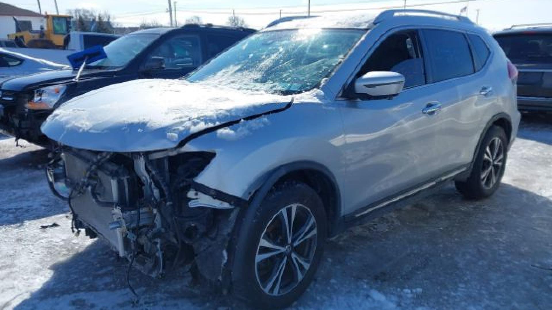 Nissan  - Rogue - 2018 - Silver - 41556251