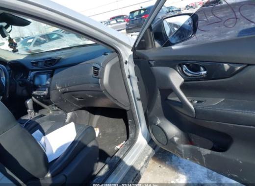 Nissan  - Rogue - 2018 - Silver - 41556251