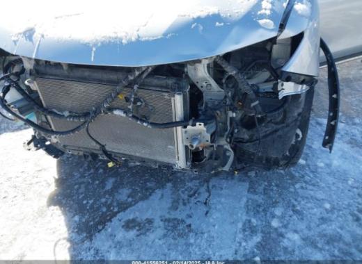 Nissan  - Rogue - 2018 - Silver - 41556251