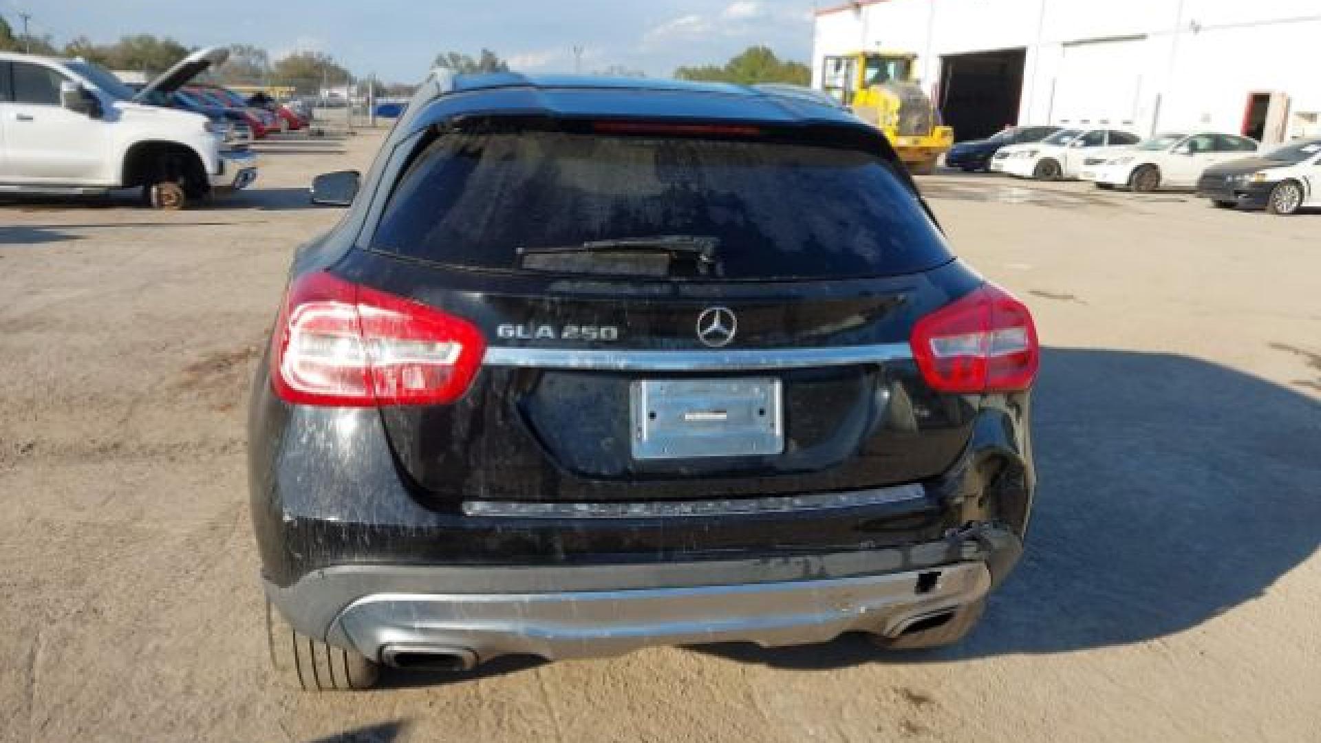 Mercedes - Gla250 - 2017 - Black - 41560243