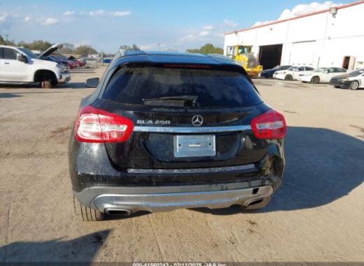 Mercedes - Gla250 - 2017 - Black - 41560243