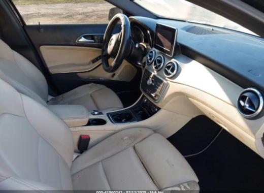 Mercedes - Gla250 - 2017 - Black - 41560243