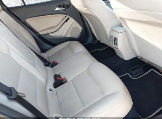 Mercedes - Gla250 - 2017 - Black - 41560243