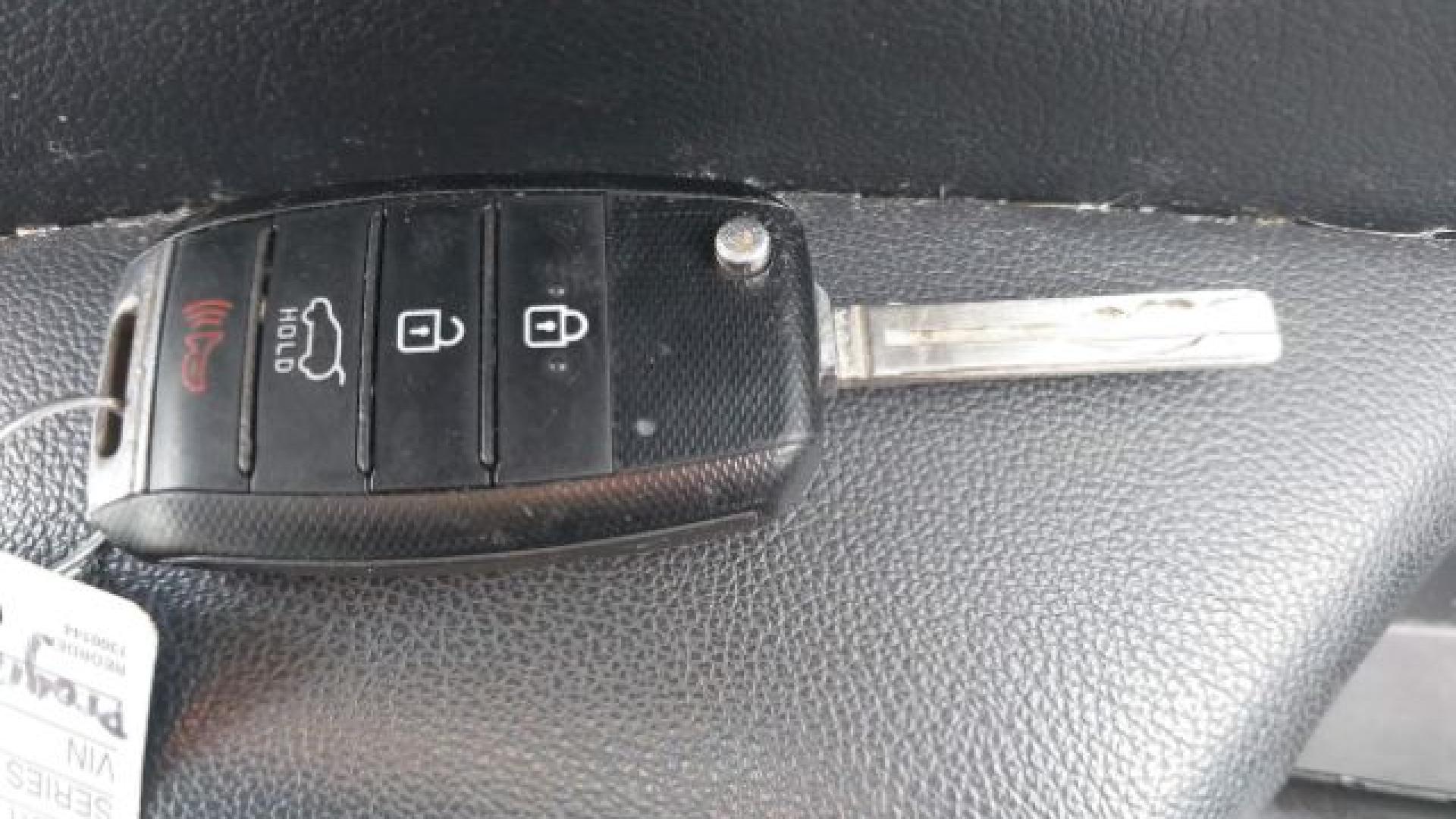 Kia - Sportage - 2017 - White - 41625658