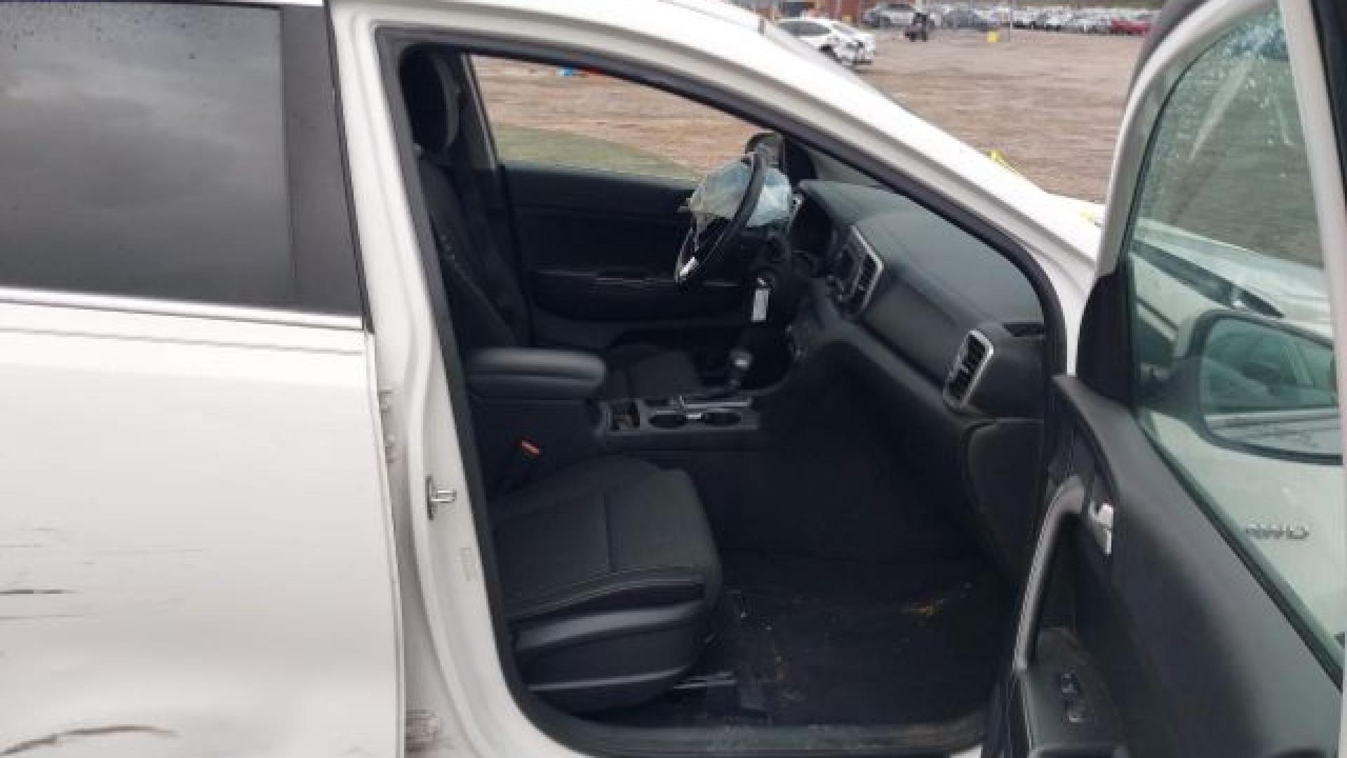 Kia - Sportage - 2017 - White - 41625658