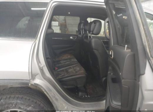 Jeep  - Grand Cherokee - 2017 - Silver - 41696828