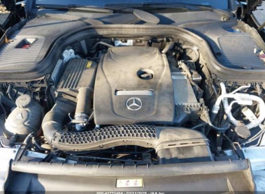 Mercedes - Glc300 - 2018 - Black - 41771484