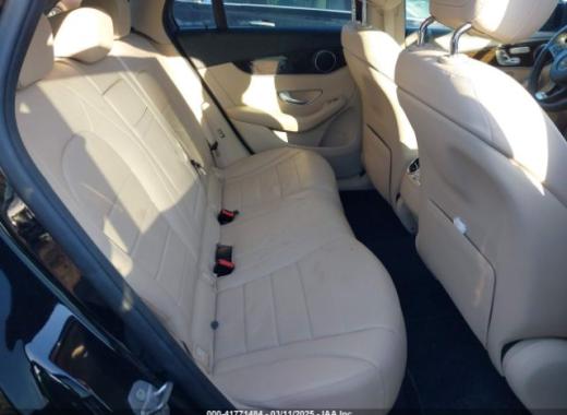 Mercedes - Glc300 - 2018 - Black - 41771484