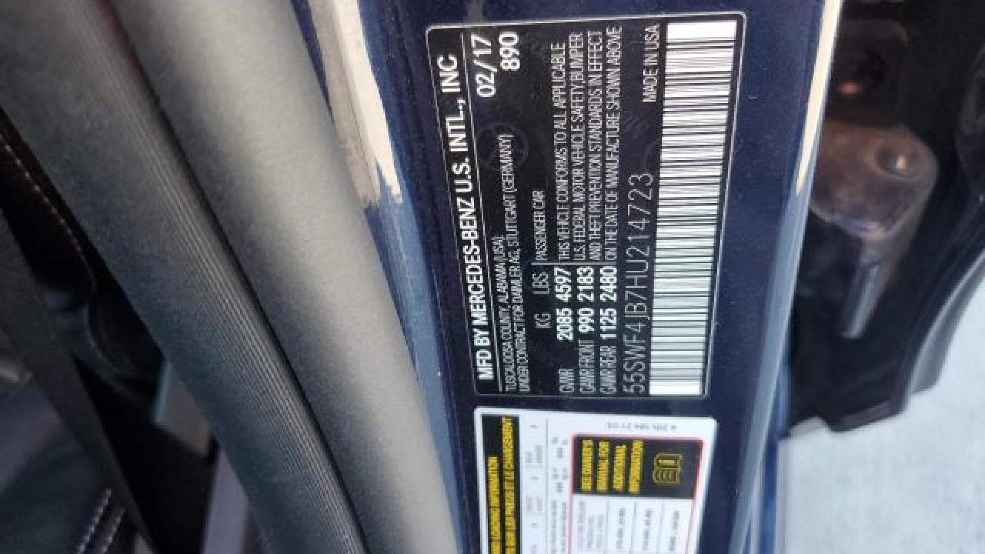 Mercedes - C300 - 2017 - Blue - 76501124