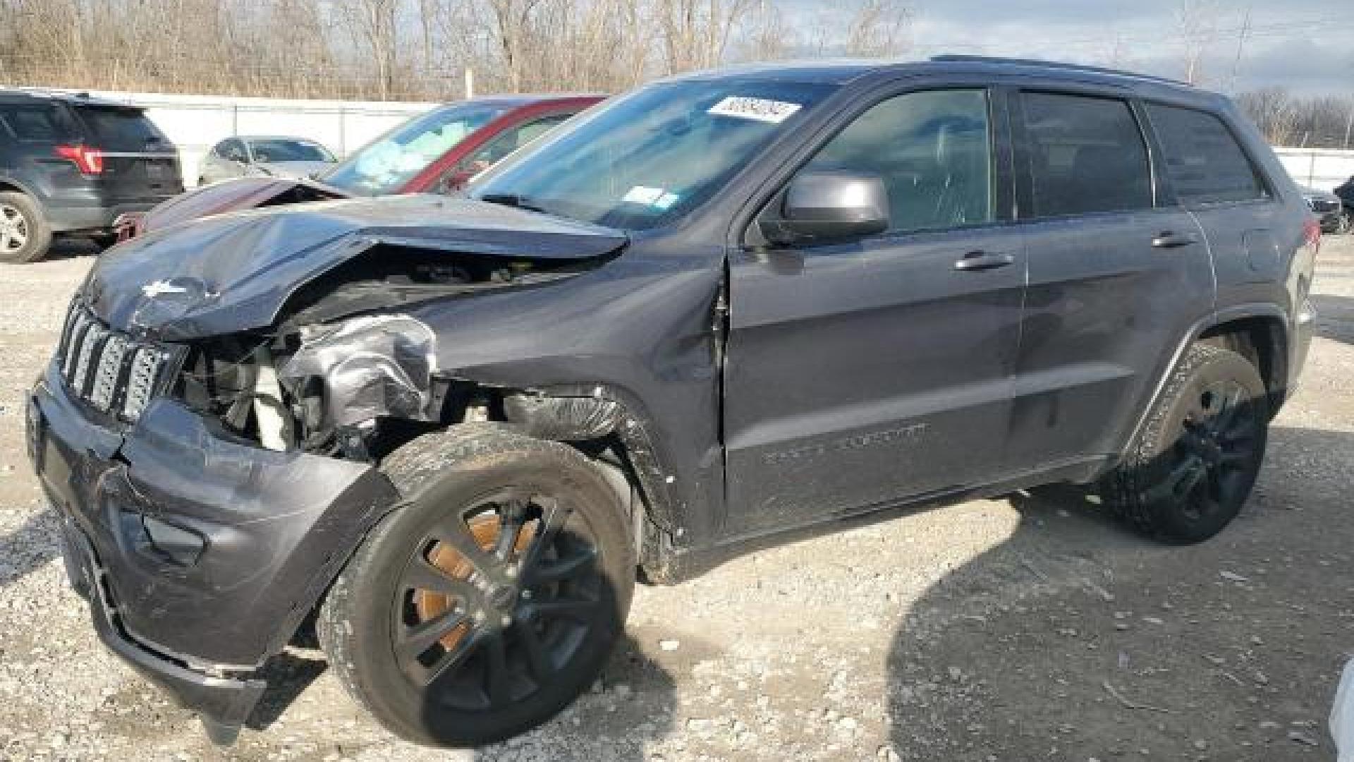 Jeep  - Grand Cherokee - 2017 - Grey - 80984094