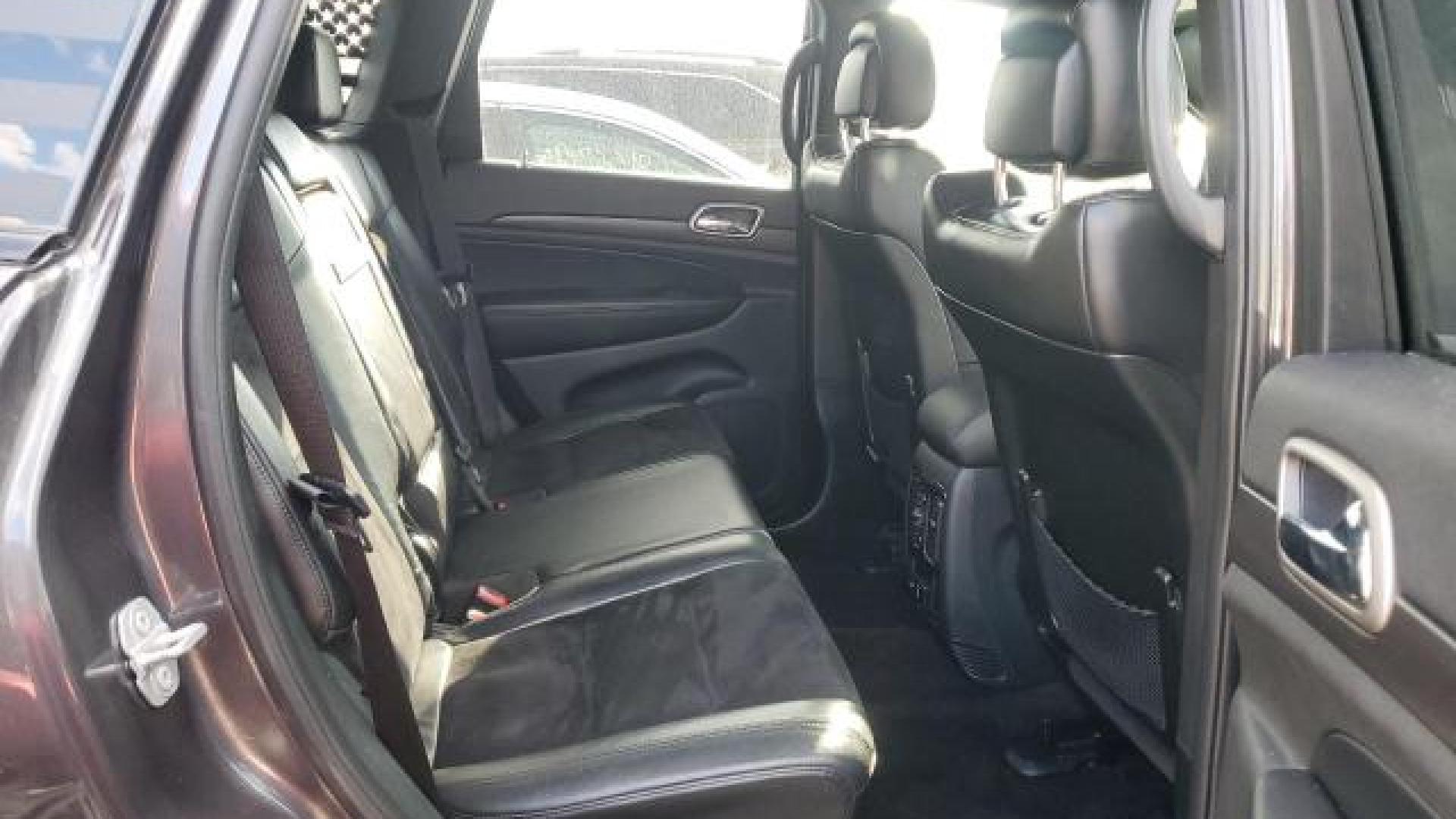 Jeep  - Grand Cherokee - 2017 - Grey - 80984094