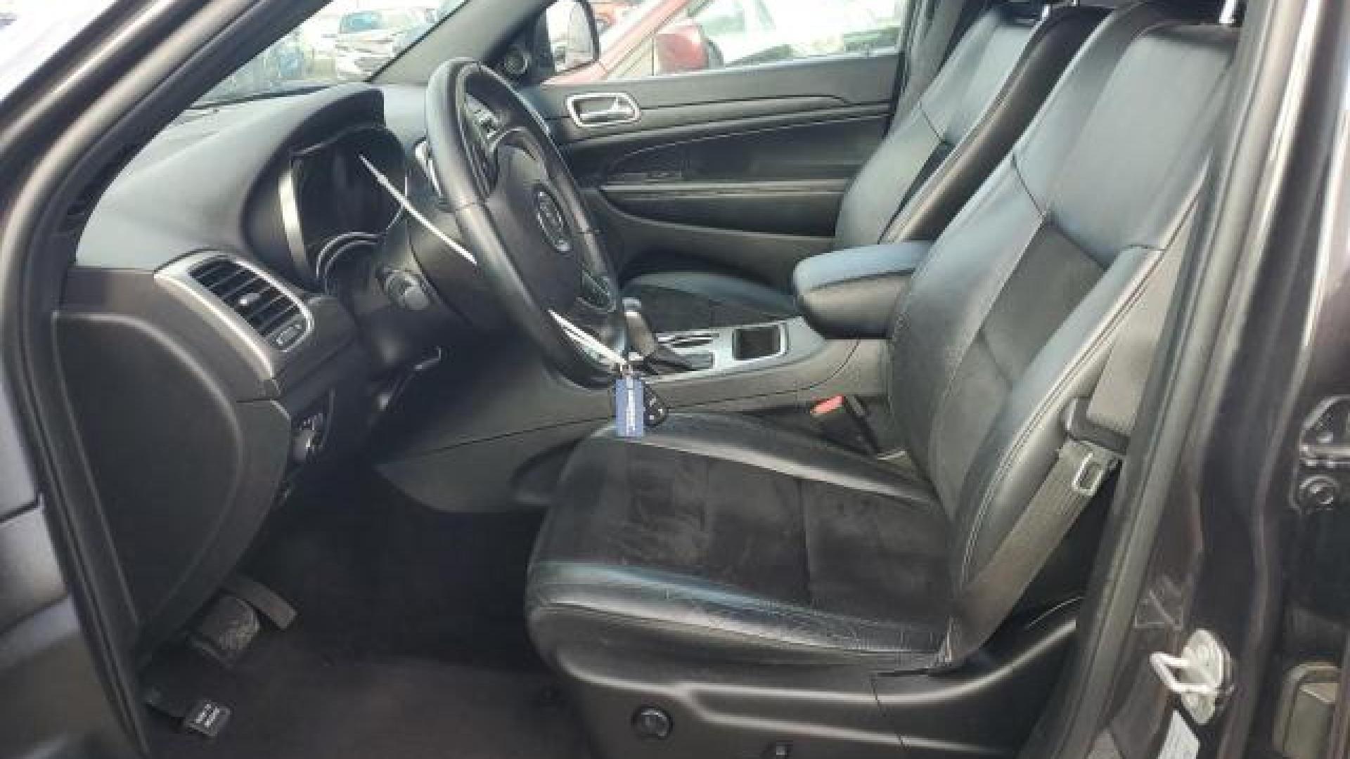 Jeep  - Grand Cherokee - 2017 - Grey - 80984094