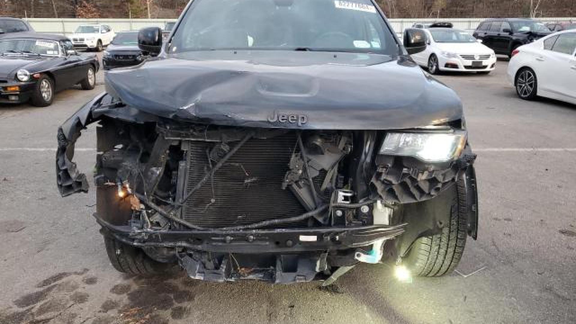 Jeep  - Grand Cherokee - 2019 - Black - 82277884