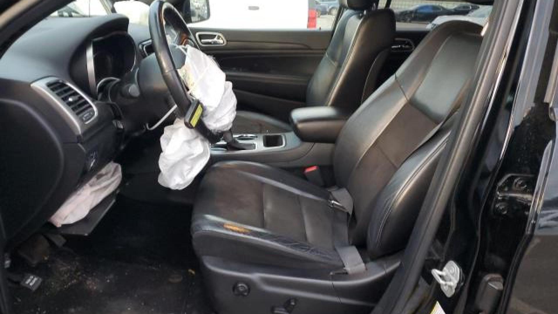 Jeep  - Grand Cherokee - 2019 - Black - 82277884