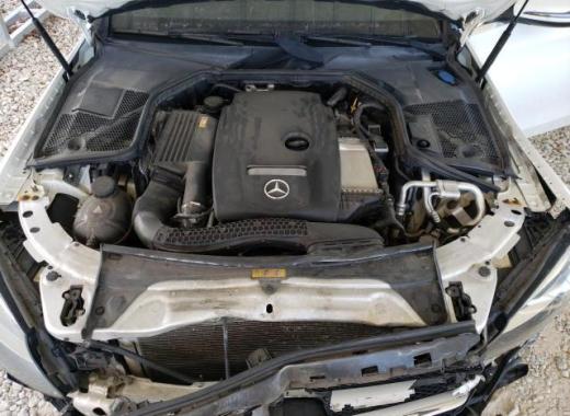 Mercedes - C300 - 2017 - White - 82359934