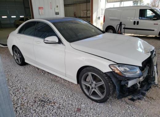 Mercedes - C300 - 2017 - White - 82359934