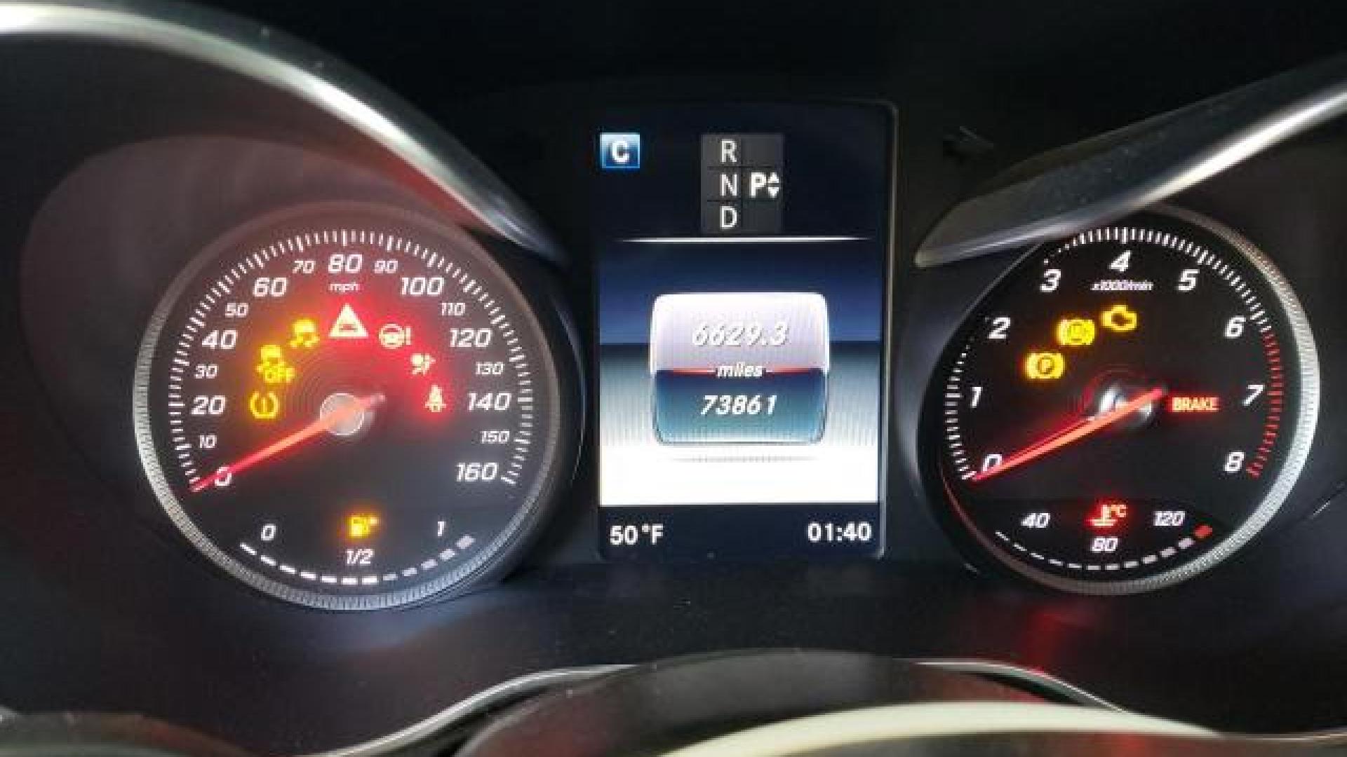 Mercedes - C300 - 2017 - White - 82359934