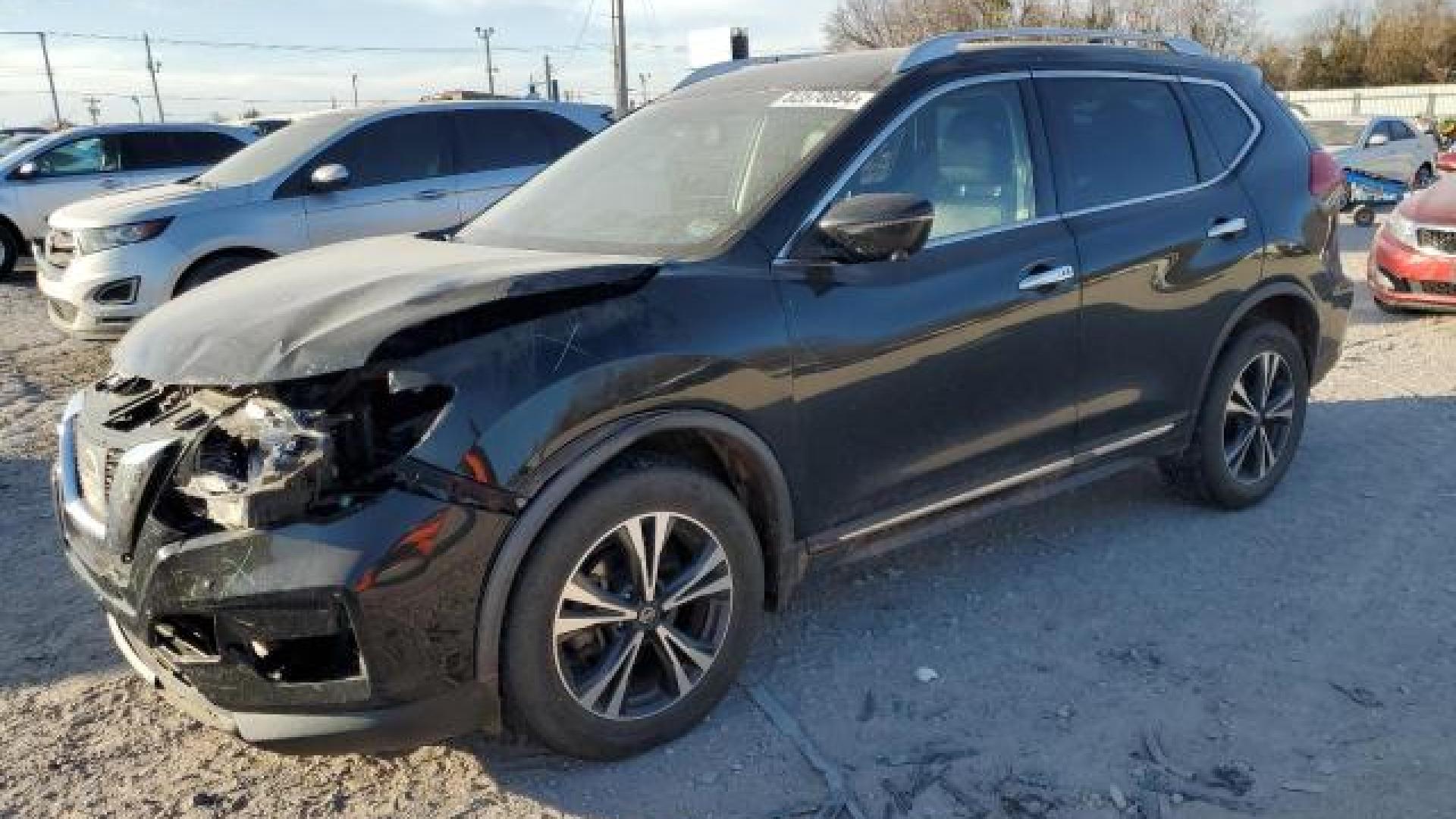 Nissan  - Rogue - 2017 - Black - 82578094