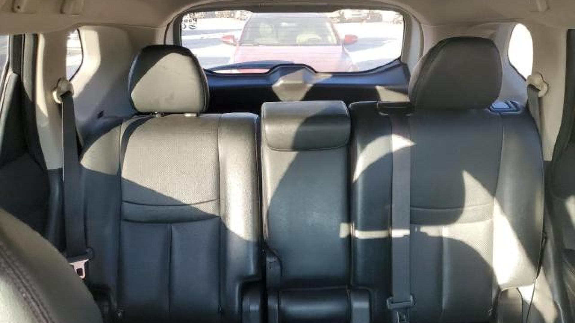 Nissan  - Rogue - 2017 - Black - 82578094