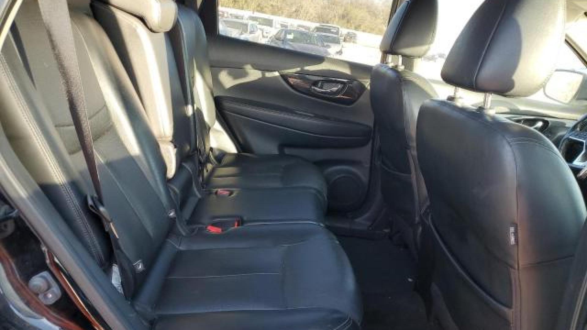 Nissan  - Rogue - 2017 - Black - 82578094