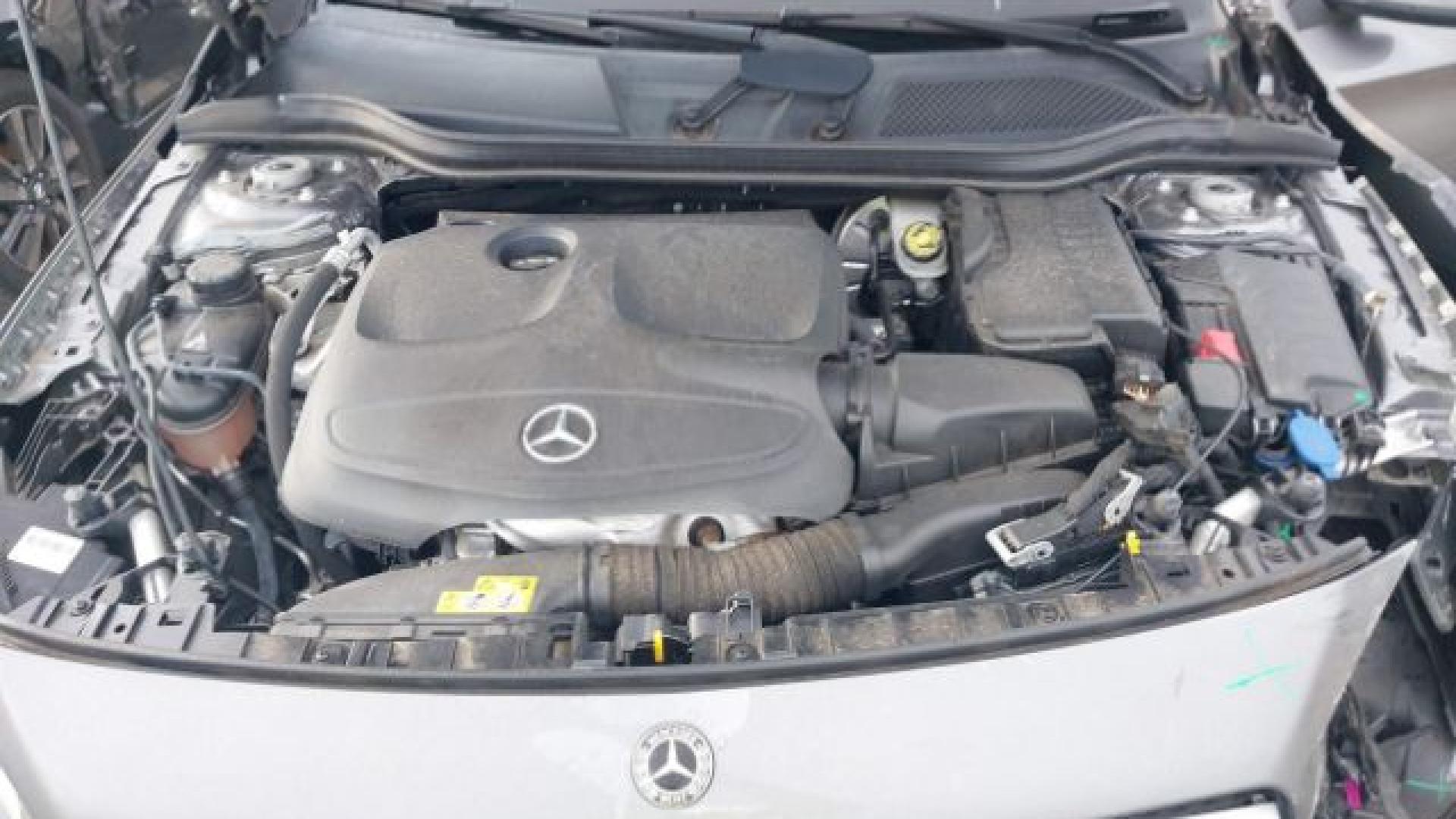 Mercedes - Gla250 - 2018 - Grey - 40479292