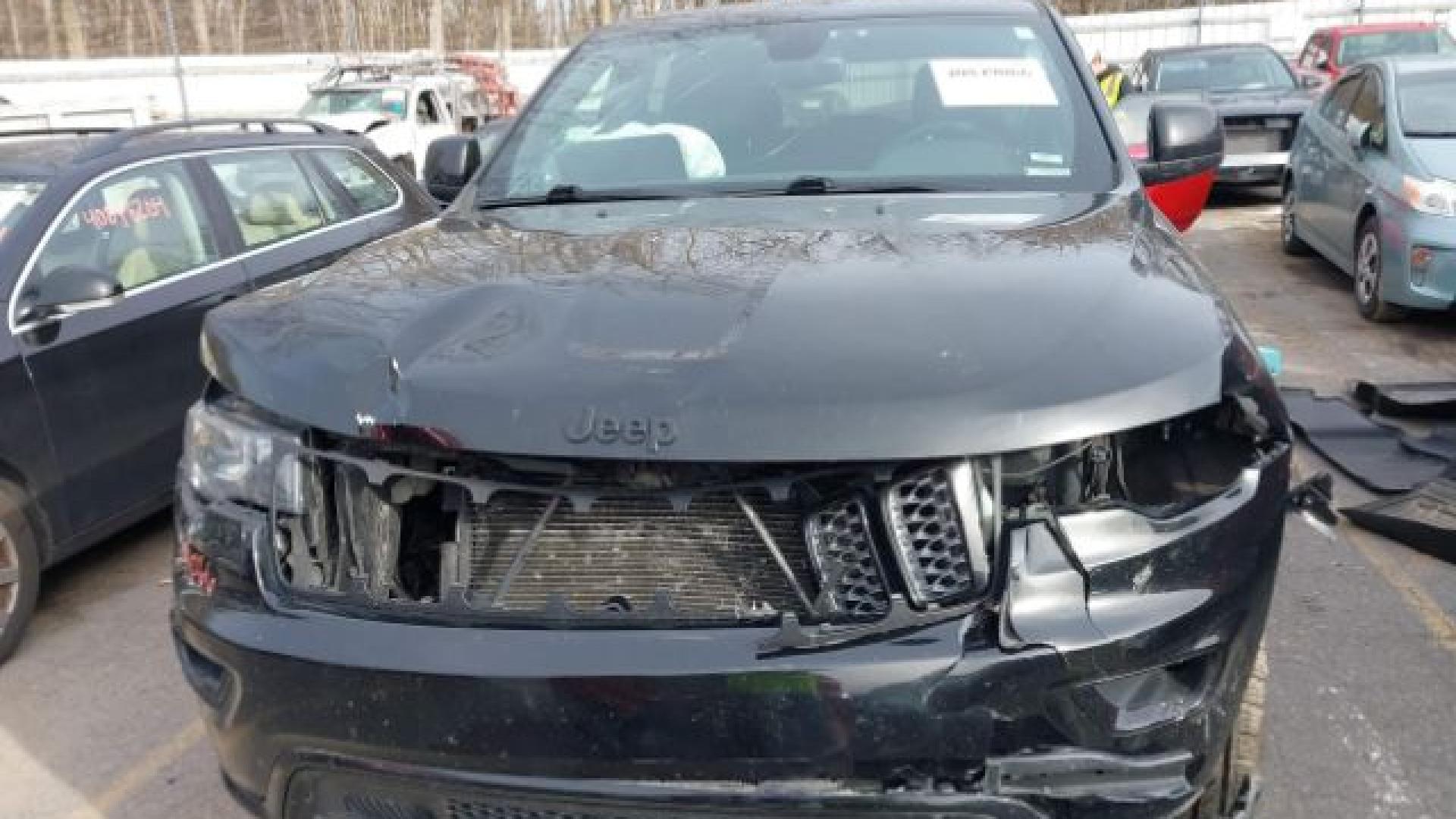 Jeep  - Grand Cherokee - 2017 - Black - 40849066
