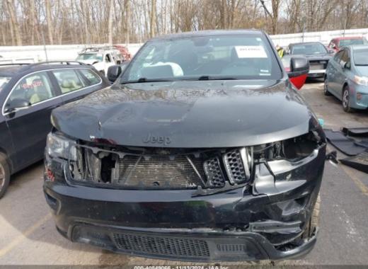 Jeep  - Grand Cherokee - 2017 - Black - 40849066