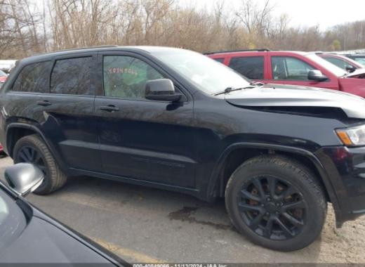 Jeep  - Grand Cherokee - 2017 - Black - 40849066