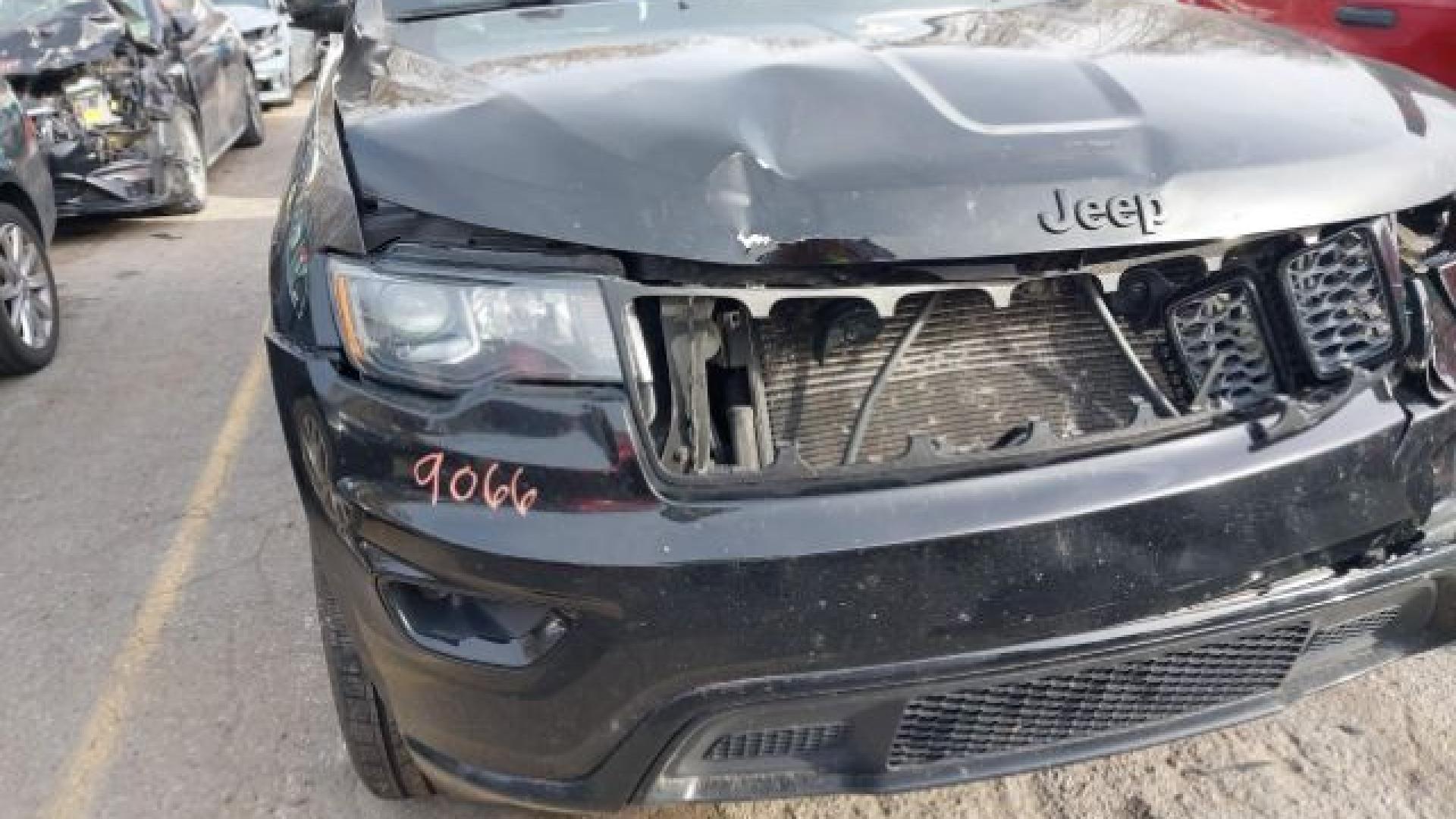 Jeep  - Grand Cherokee - 2017 - Black - 40849066