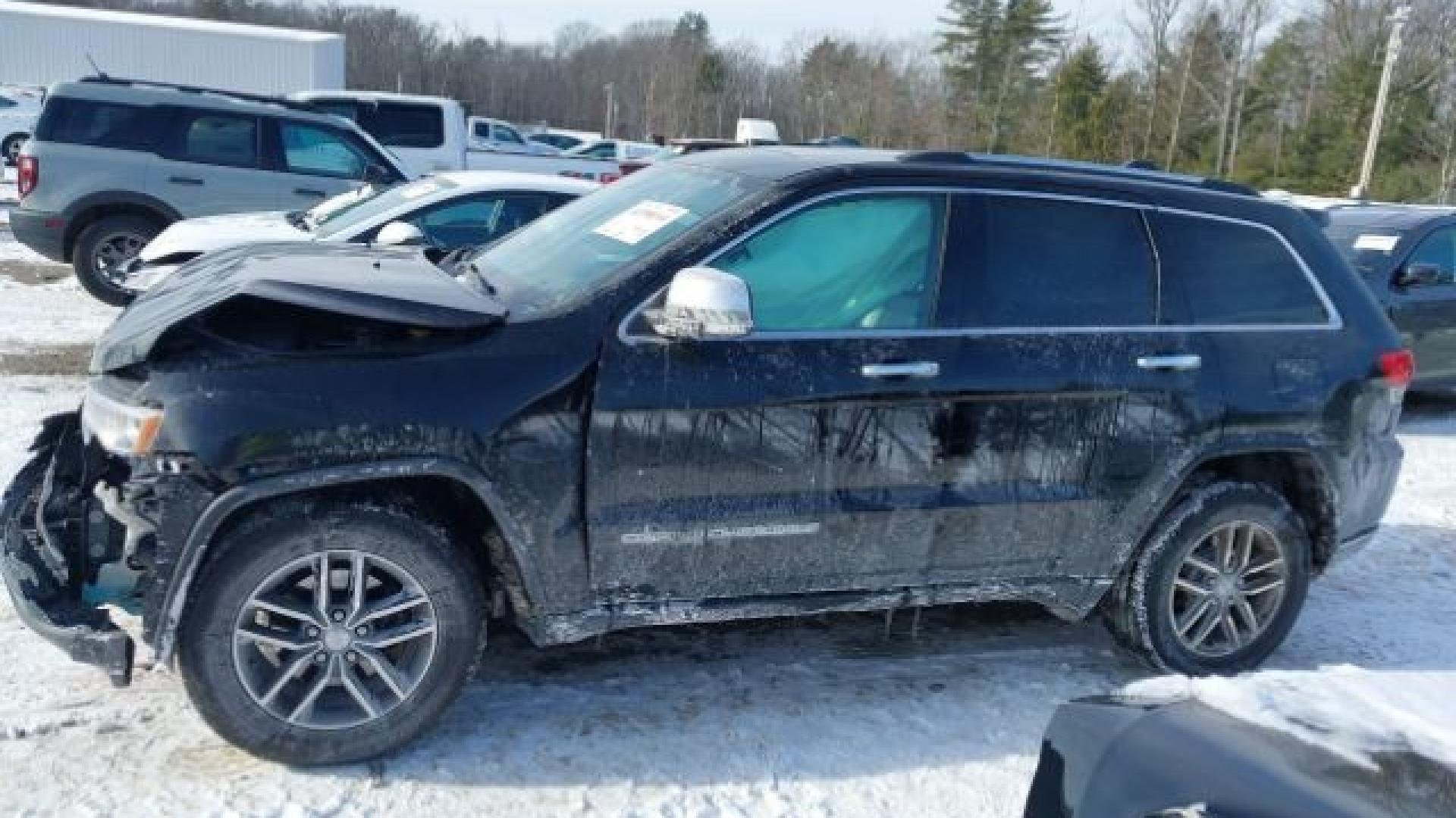 Jeep  - Grand Cherokee - 2017 - Black - 41398314