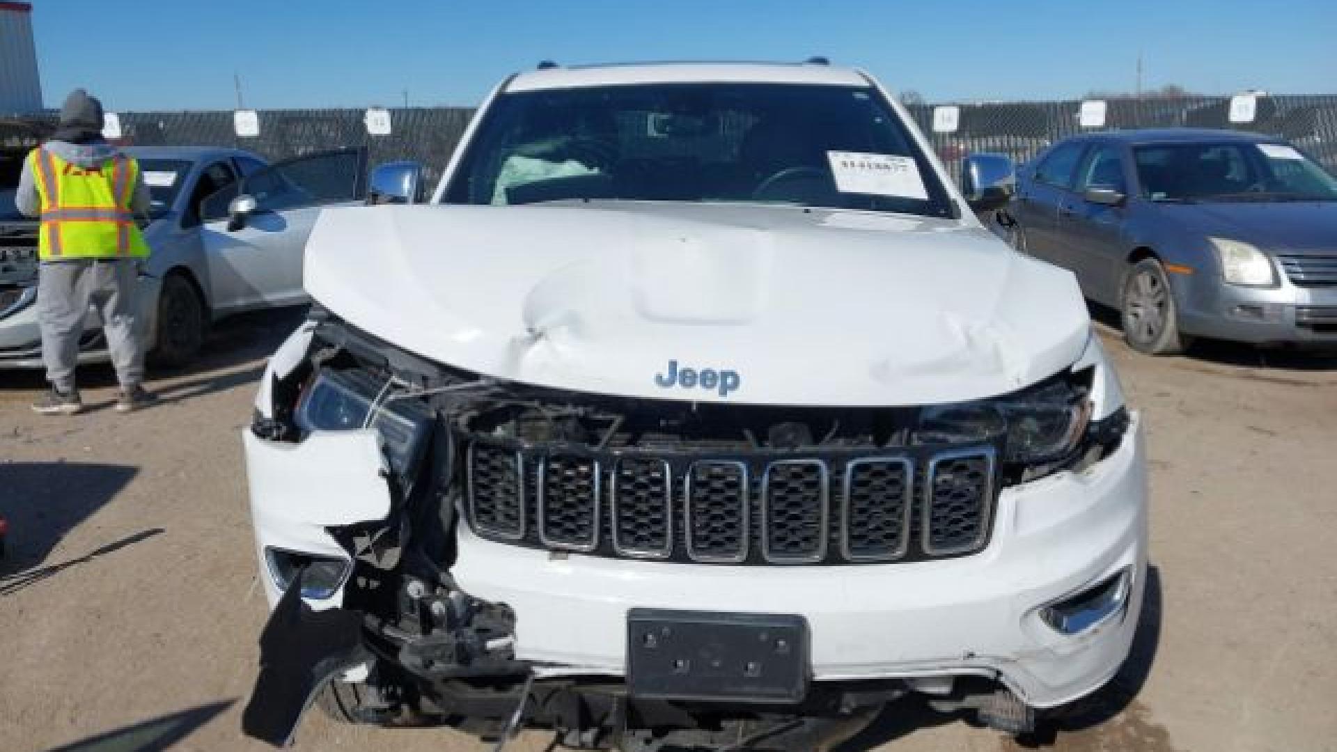 Jeep  - Grand Cherokee - 2018 - White - 41418877