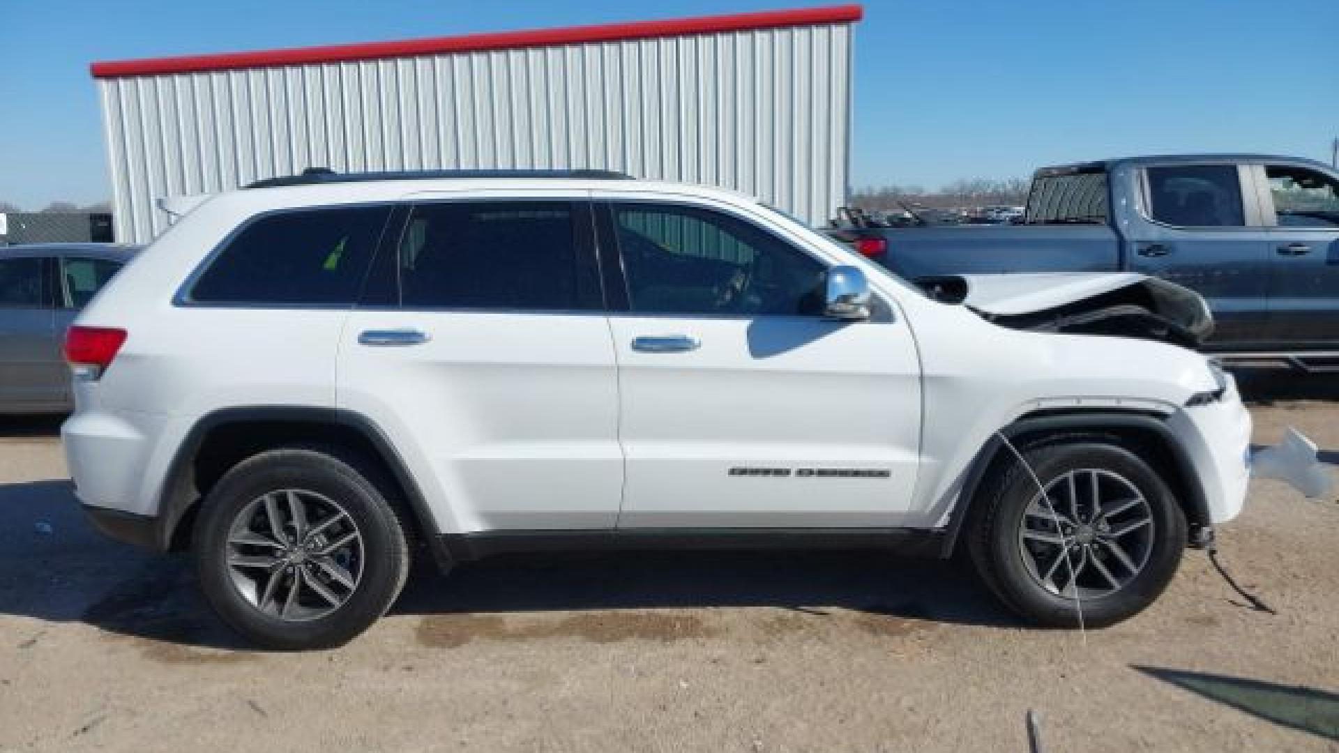 Jeep  - Grand Cherokee - 2018 - White - 41418877