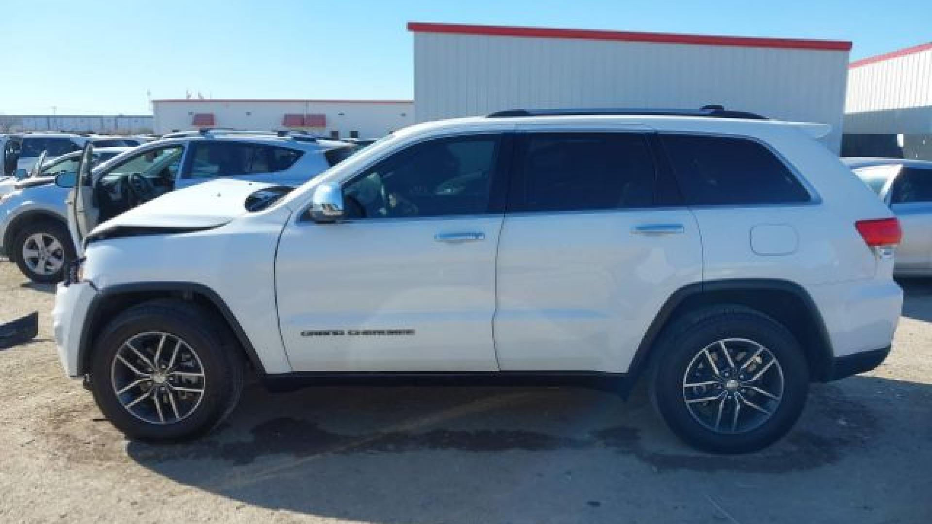 Jeep  - Grand Cherokee - 2018 - White - 41418877