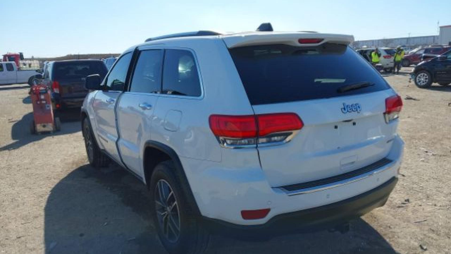 Jeep  - Grand Cherokee - 2018 - White - 41418877