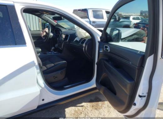 Jeep  - Grand Cherokee - 2018 - White - 41418877