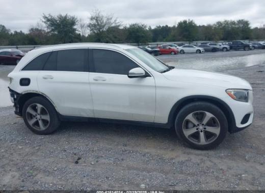 Mercedes - Glc300 - 2017 - White - 41614014