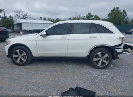 Mercedes - Glc300 - 2017 - White - 41614014