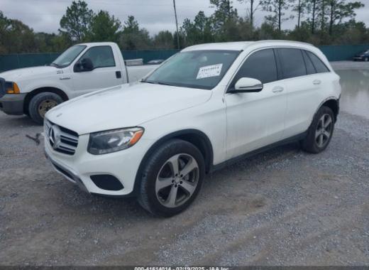 Mercedes - Glc300 - 2017 - White - 41614014