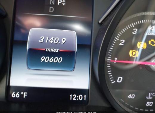 Mercedes - Glc300 - 2017 - White - 41614014