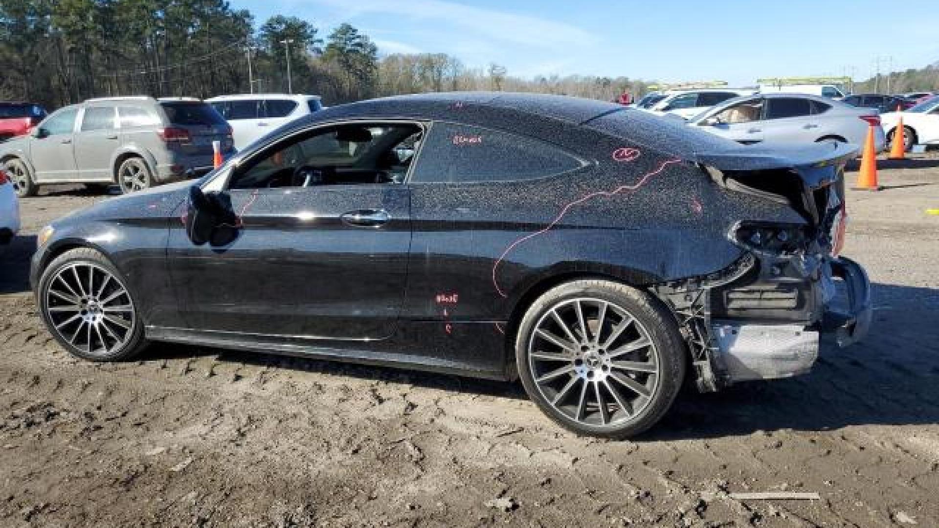 Mercedes - C300 - 2018 - Black - 41636025